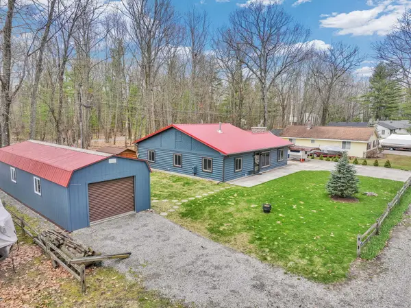 305 Miller Drive, Houghton Lake, MI 48629