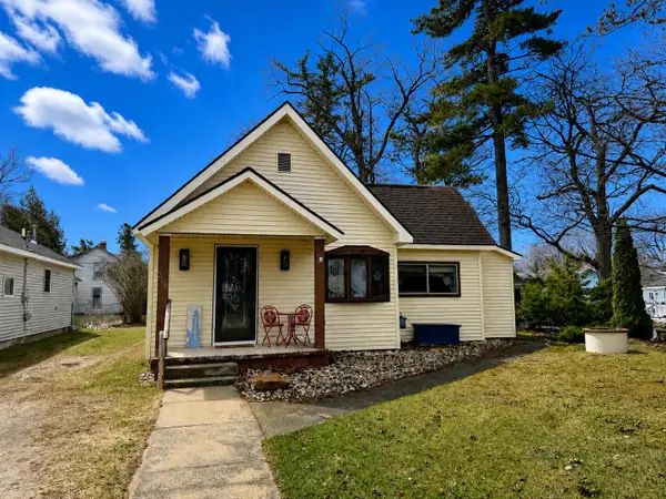 208 E Jamet Street, Mackinaw City, MI 49701