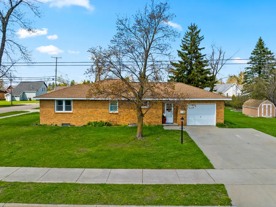 623 S Court Avenue, Gaylord, MI 49735 - #2