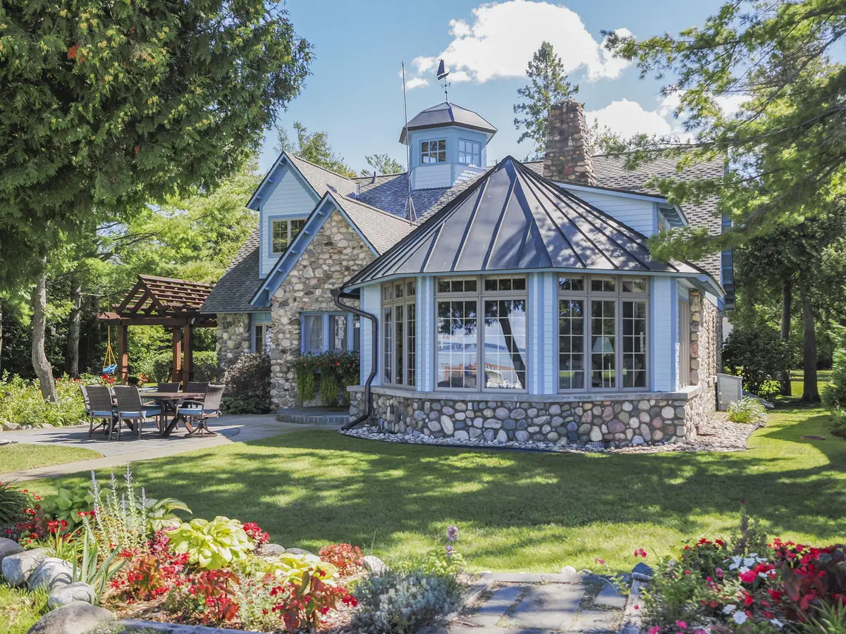 812 Lakeside Drive, Mackinaw City, MI 49701 - #1