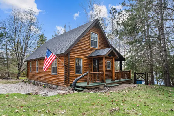 10849 Macarthur Road, Levering, MI 49755