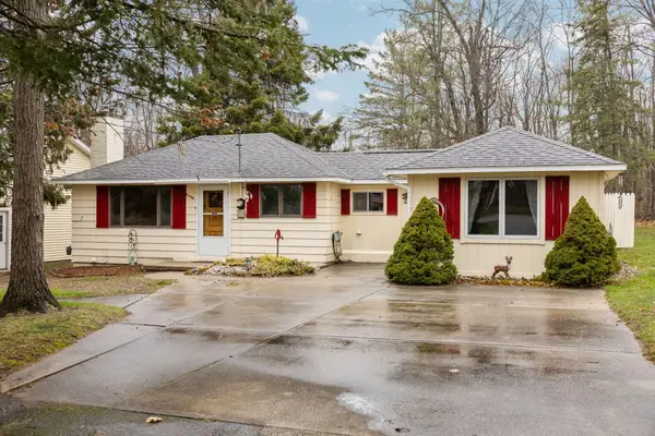 6236 Bear Lake Road, Johannesburg, MI 49751