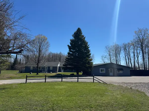 6990 N U.s. 31, Levering, MI 49755