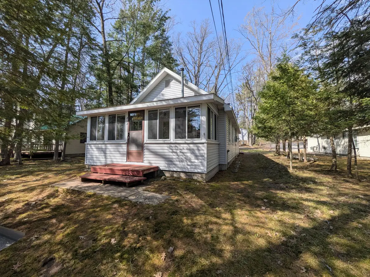212 Clare Boulevard, Roscommon, MI 48653 - #1