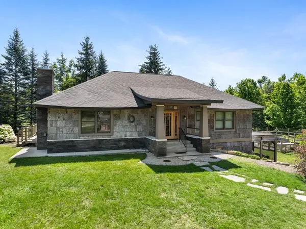 5546 Valley Road, Alanson, MI 49706
