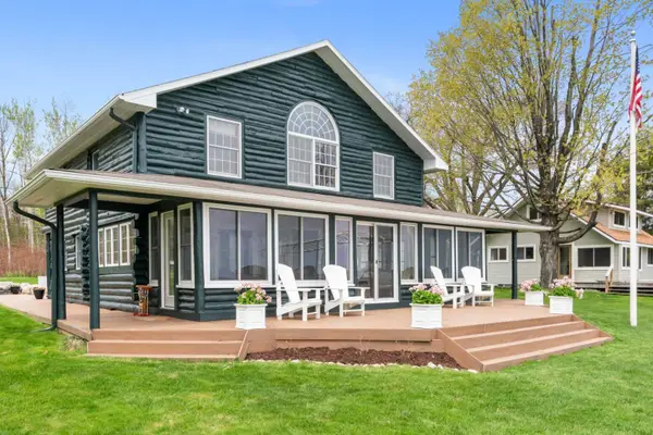 702 Giauque Beach Drive, Topinabee, MI 49791
