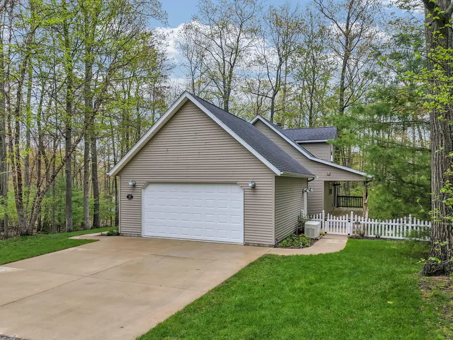 240 Monroe Boulevard, Roscommon, MI 48653 - #3