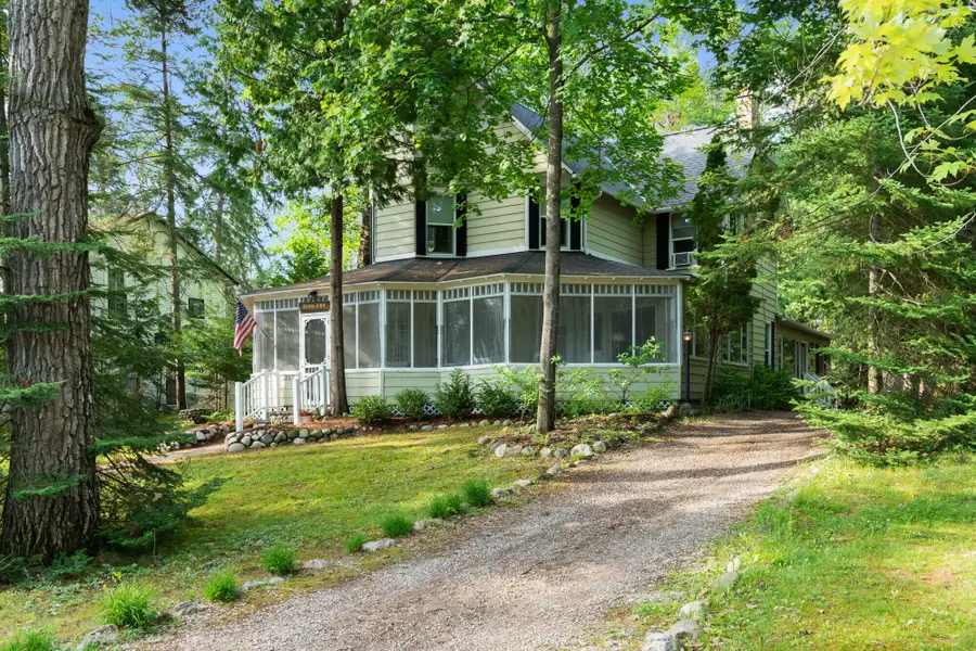 6378 Hillside Avenue, Indian River, MI 49749 - #2