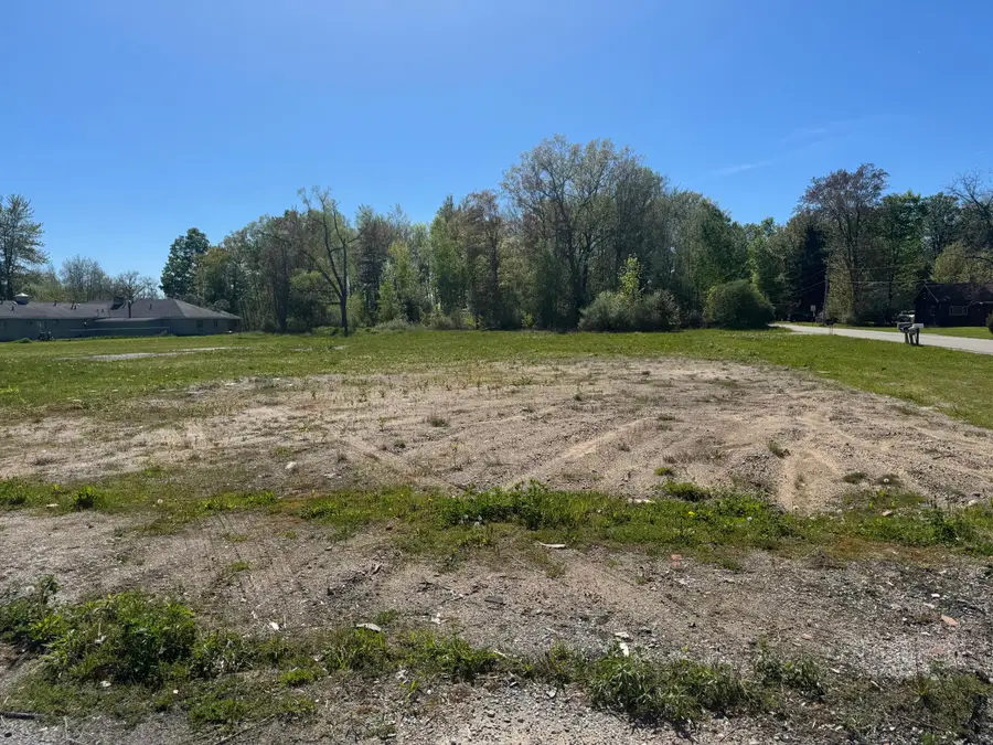 8989 W Houghton Lake Drive, Houghton Lake, MI 48629 - #3