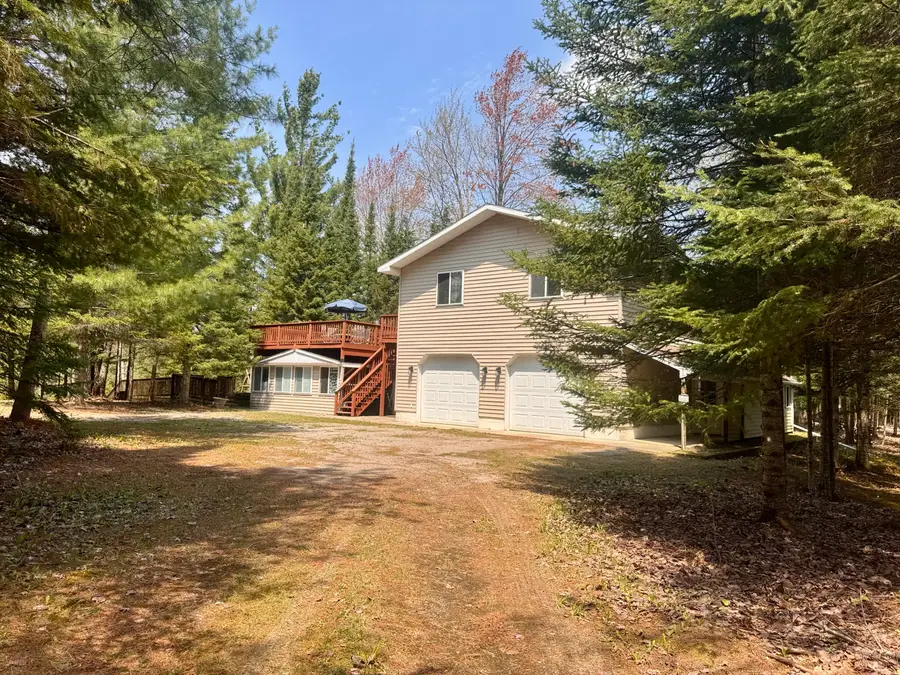 1725 E Lake Circle, Barton City, MI 48705 - #3