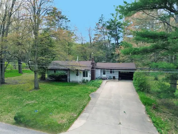 112 Marquette Avenue, Houghton Lake, MI 48629