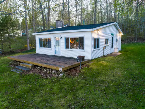 20745 S Us-23 Highway, Presque Isle, MI 49777