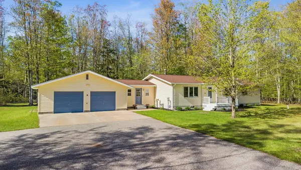 1454 Sand Road, Cheboygan, MI 49721