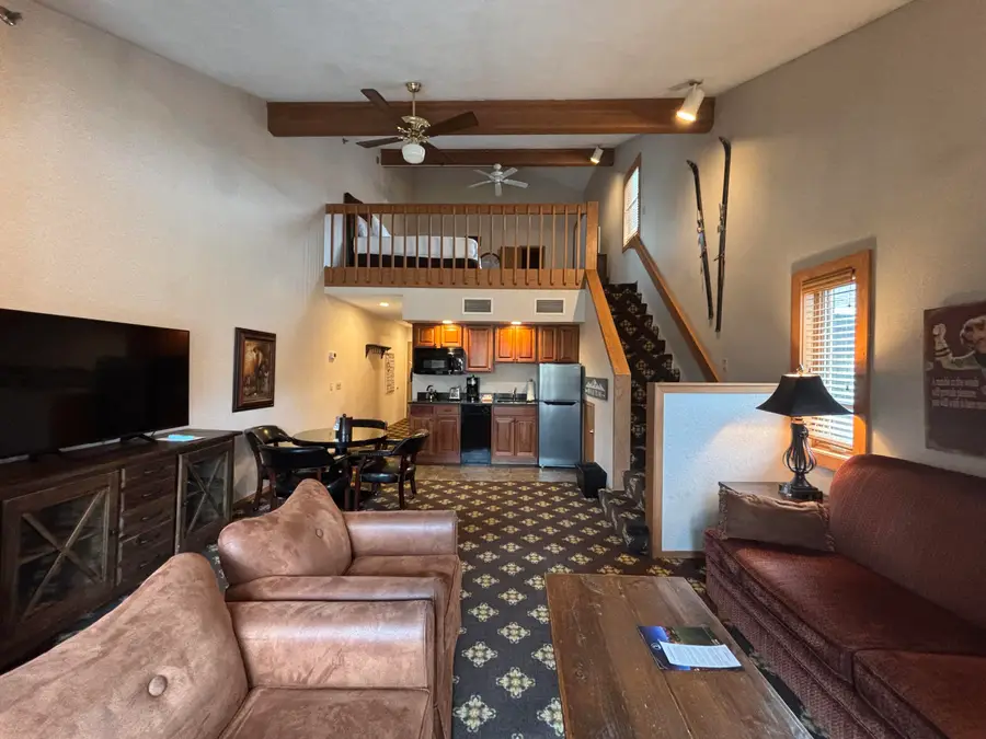 5620 Highlands, Harbor Springs, MI 49740 - #2