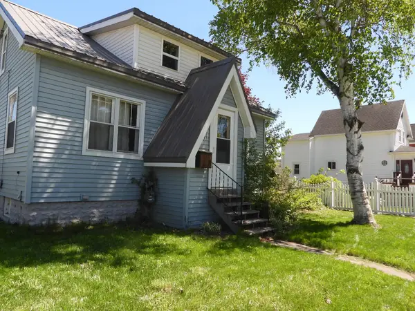 1001 Augusta Street, Sault Ste Marie, MI 49783