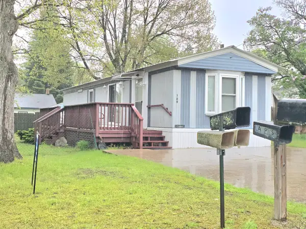 109 Cadillac Avenue, Houghton Lake, MI 48629