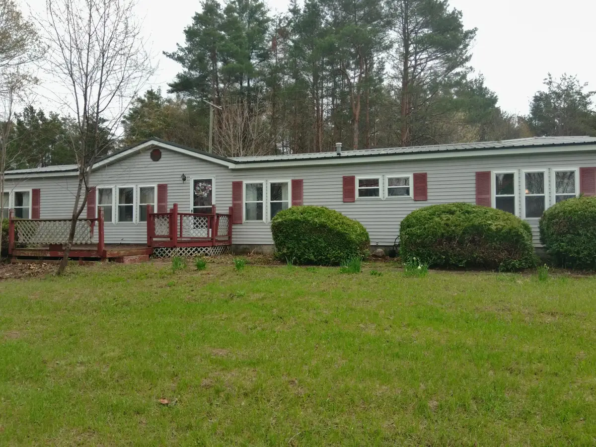 2127 S 29 Road, Cadillac, MI 49601 - #1