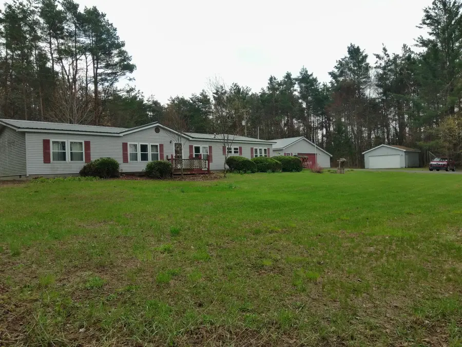 2127 S 29 Road, Cadillac, MI 49601 - #3