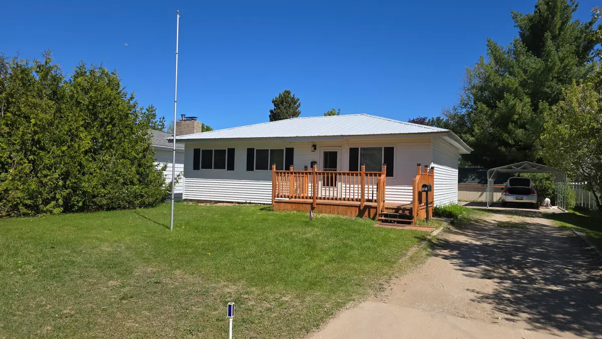 518 W Avenue C, Newberry, MI 49868 - #1