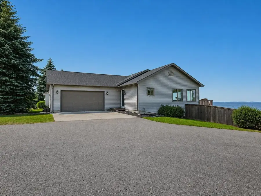 5880 W Houghton Lake Drive, Houghton Lake, MI 48629 - #3