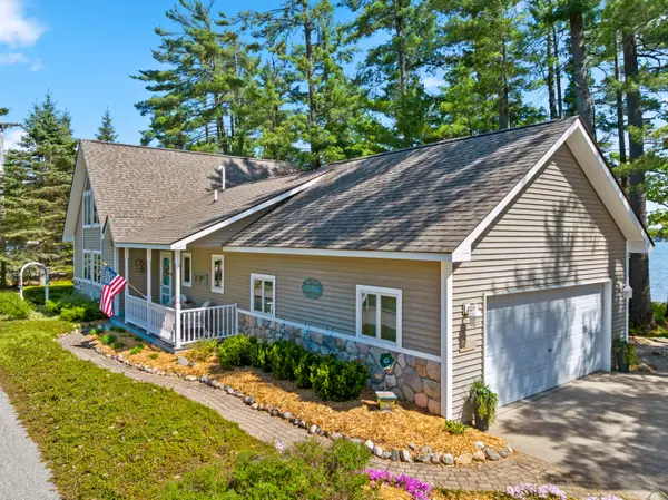 1811 Sunset Drive, Gaylord, MI 49735
