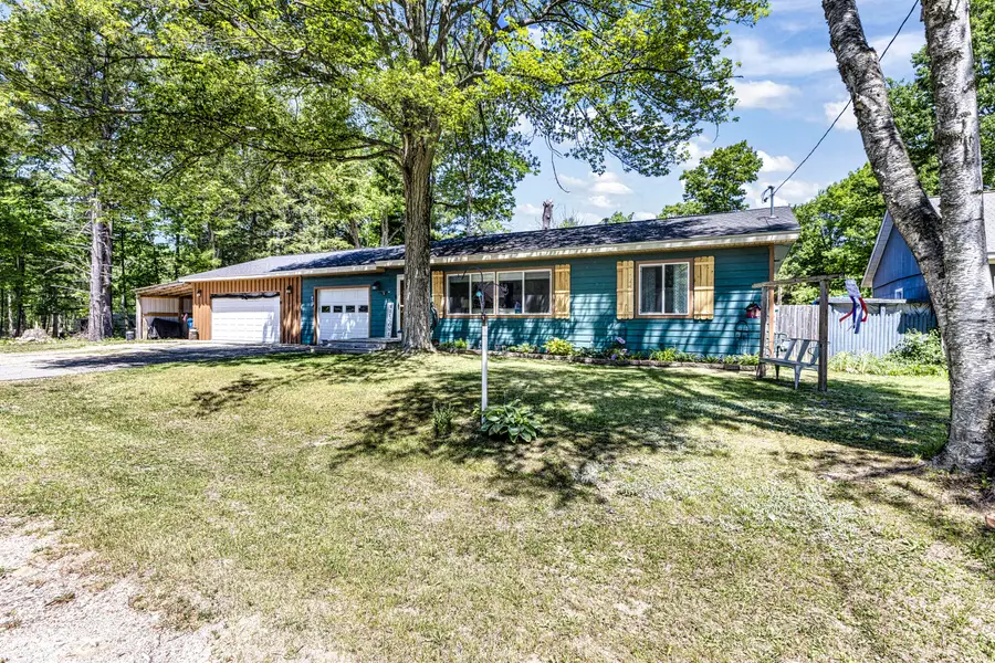 408 Beech Street, Houghton Lake, MI 48629 - #3