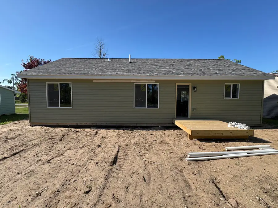 559 E Petoskey Street, Gaylord, MI 49735 - #2