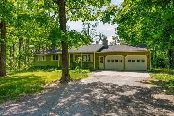886 Knollwood Lane, Gaylord, MI 49735