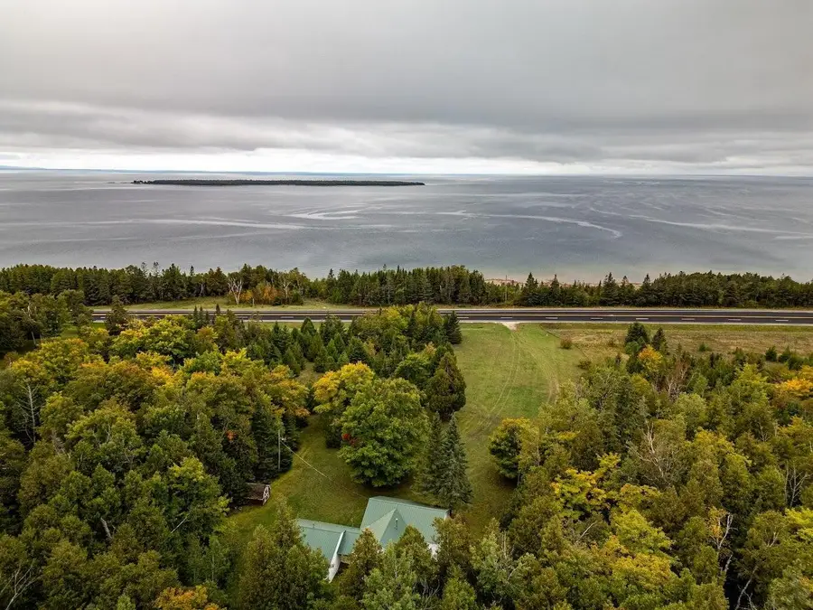 1916 W U.s. 2 Highway, Saint Ignace, MI 49781 - #3