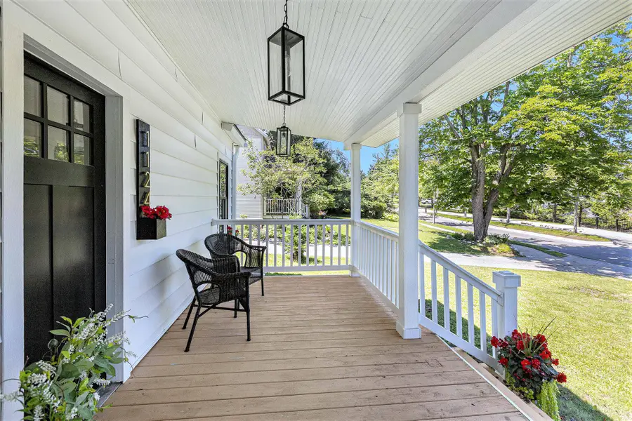 1124 E Mitchell Street, Petoskey, MI 49770 - #2