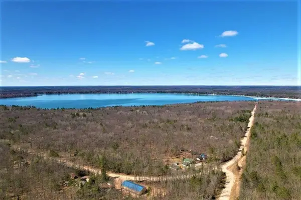 10 AC Neumann Road, Lewiston, MI 49756