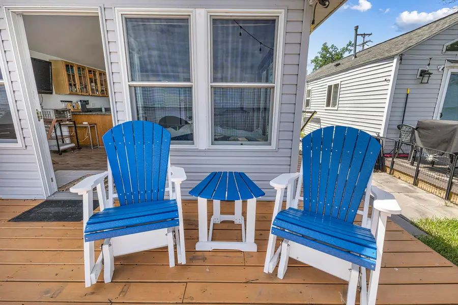 204 Broadway Avenue, Houghton Lake, MI 48629 - #2