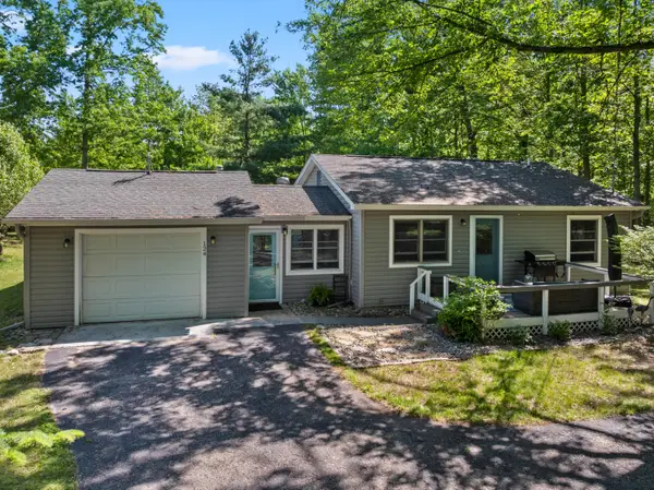 124 Bourbon Street, Roscommon, MI 48653