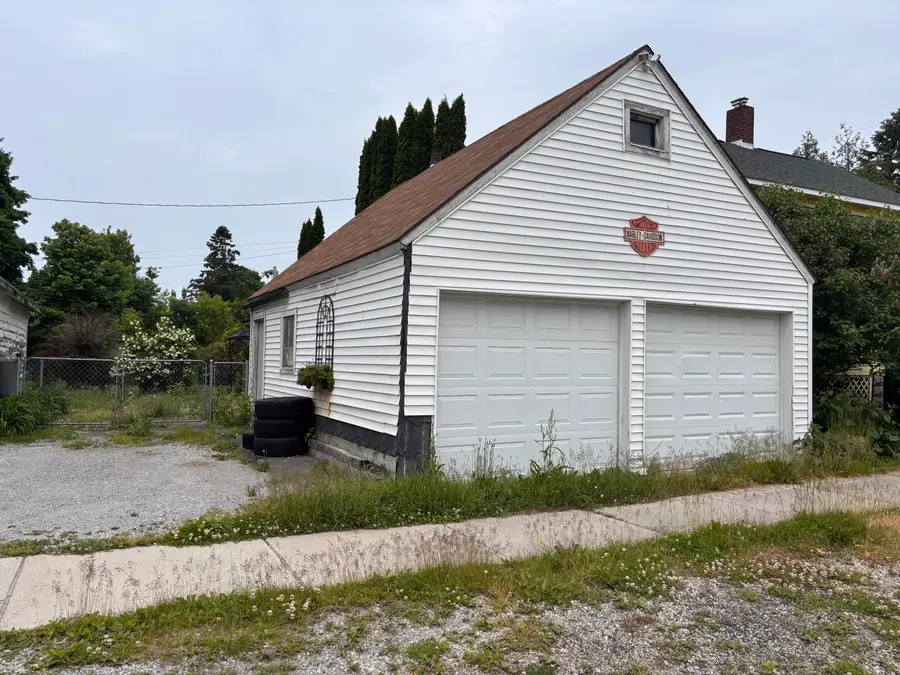 605 W Miller Street, Alpena, MI 49707 - #3
