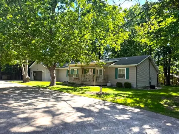 1519 Lake James Drive, Prudenville, MI 48651