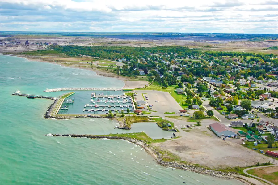 350 E Huron Avenue, Rogers City, MI 49779 - #3