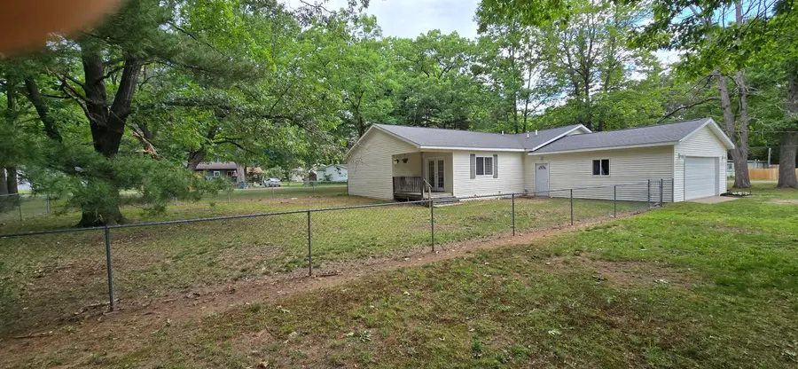 217 Weaver Drive, Houghton Lake, MI 48629 - #3