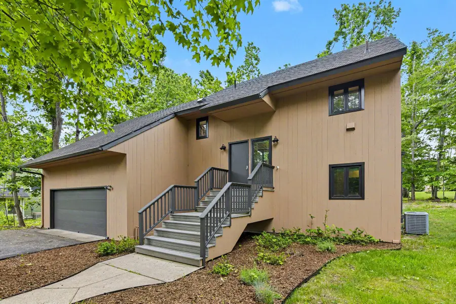 2096 Pinecrest Street, Harbor Springs, MI 49740 - #3