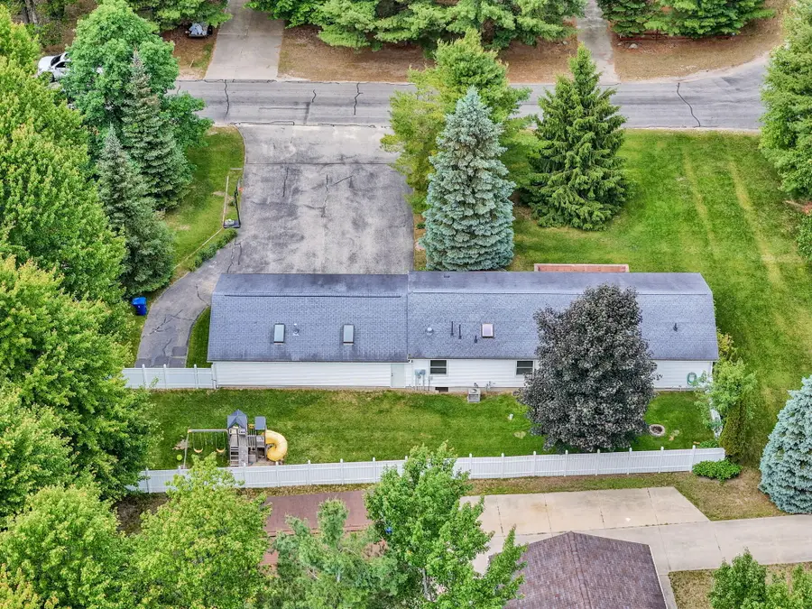 302 Redwine Drive, Houghton Lake, MI 48629 - #2