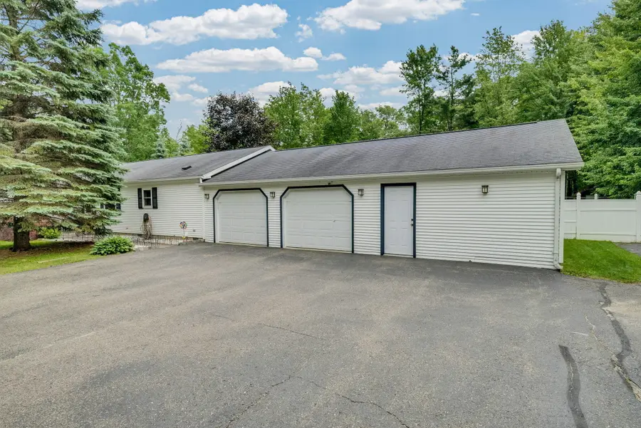 302 Redwine Drive, Houghton Lake, MI 48629 - #3