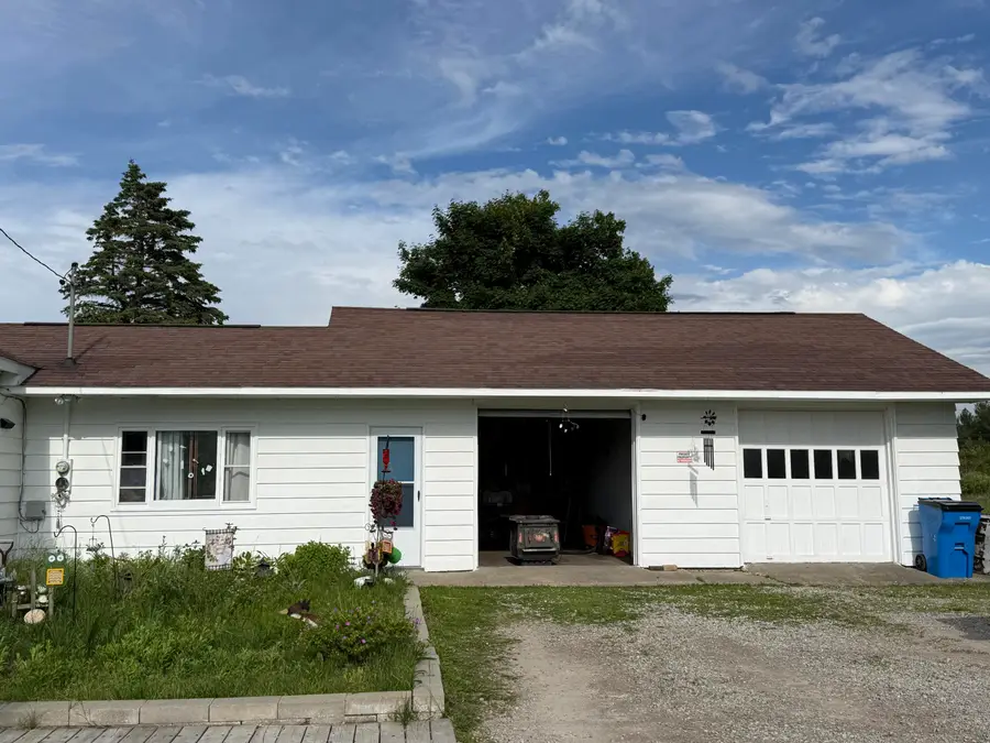 505 Lafayette Avenue, Cheboygan, MI 49721 - #2