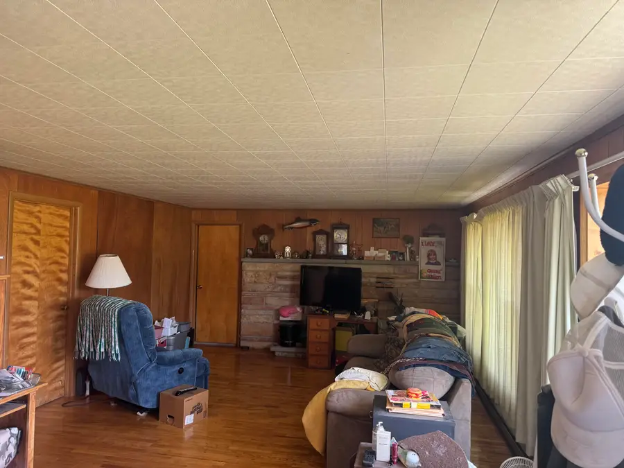 520 W Central Avenue, Mackinaw City, MI 49701 - #3