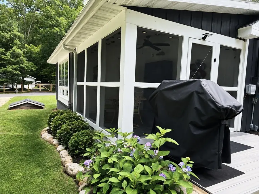 216 E Hillsdale Drive, Roscommon, MI 48653 - #3