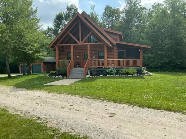 7725 W Robinson Lake Road, Roscommon, MI 48653