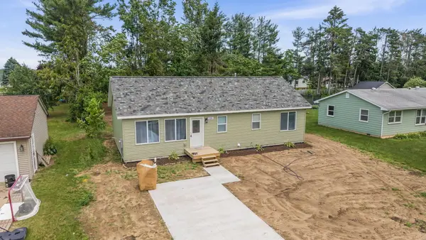 559 E Petoskey Street, Gaylord, MI 49735