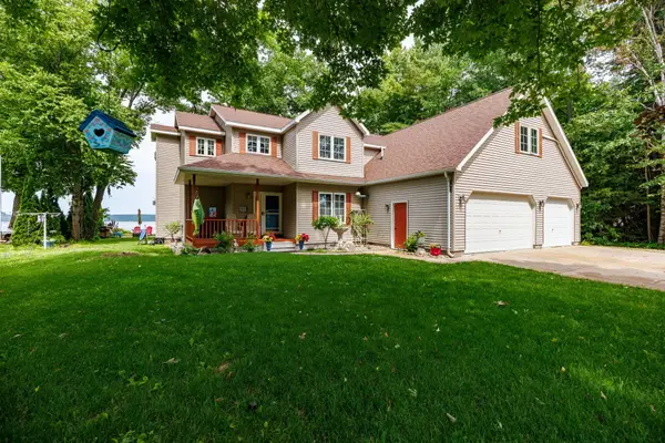 1240 Crist Isle Drive, Cheboygan, MI 49721