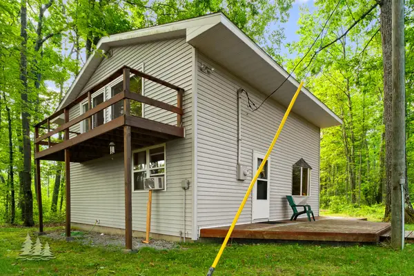 18340 Hilltop Road, Atlanta, MI 49709