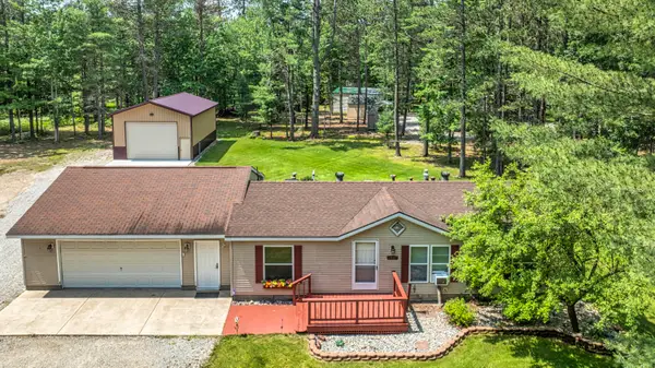 2027 Rosalind Avenue, Grayling, MI 49738