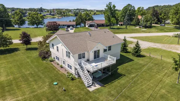 10720 S Moonlight Bay Road, Cheboygan, MI 49721
