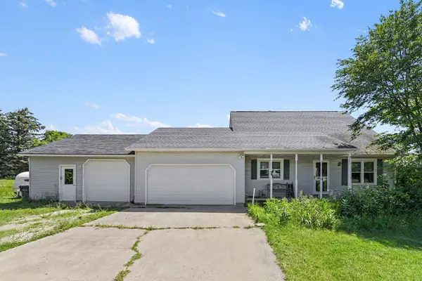 2542 Wayward Drive, Traverse City, MI 49685